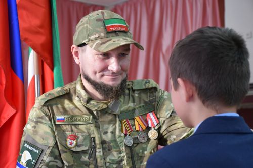 Әйшә гимназиясендә МХО катнашучылары белән «Батырлык дәресе»
