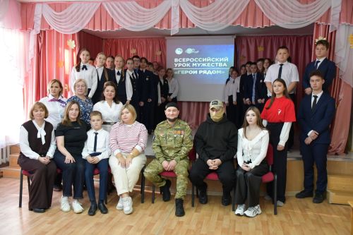 Әйшә гимназиясендә МХО катнашучылары белән «Батырлык дәресе»