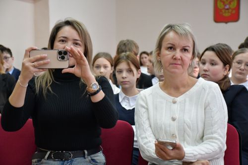 Әйшә гимназиясендә МХО катнашучылары белән «Батырлык дәресе»