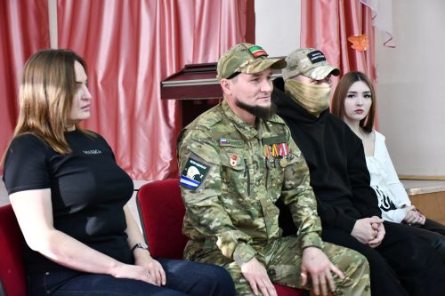 Әйшә гимназиясендә МХО катнашучылары белән «Батырлык дәресе»