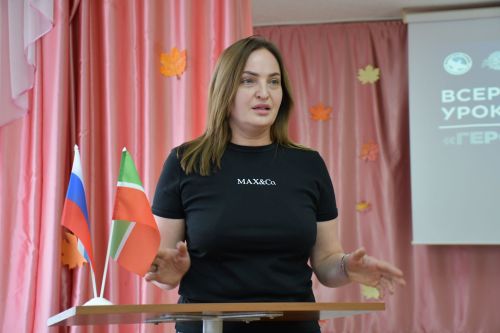 Әйшә гимназиясендә МХО катнашучылары белән «Батырлык дәресе»