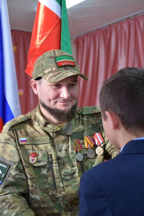 Әйшә гимназиясендә МХО катнашучылары белән «Батырлык дәресе»