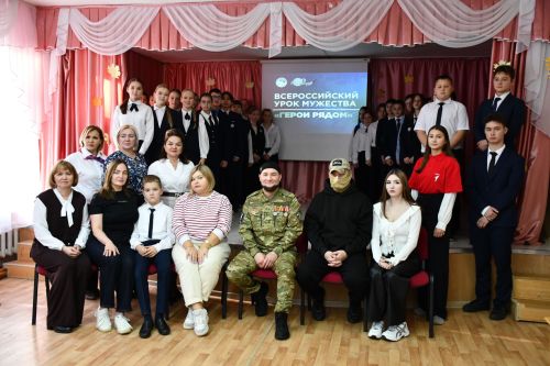 Әйшә гимназиясендә МХО катнашучылары белән «Батырлык дәресе»