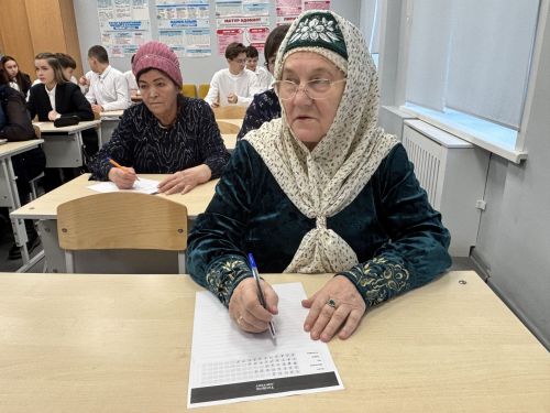 5нче гимназиядә "Татарча диктан" акциясе узды