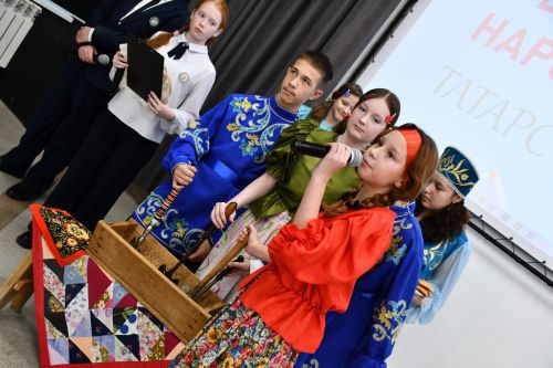 Яшел Үзәндә Татарстан халыклары фестивале