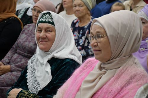 Яшел Үзәндә Татарстан халыклары фестивале