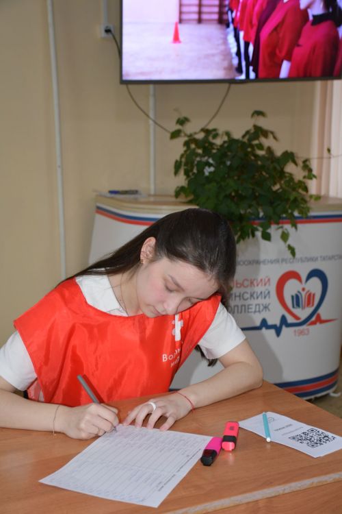 Медицина көллиятендә ачык ишекләр чарасы узды