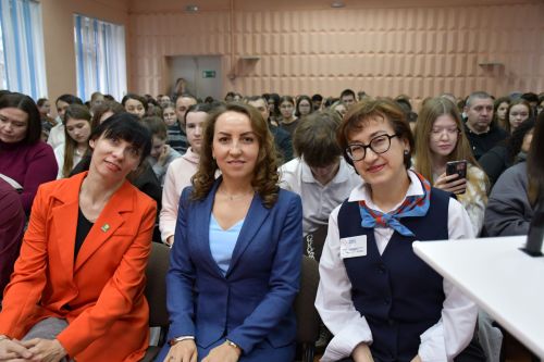 Медицина көллиятендә ачык ишекләр чарасы узды