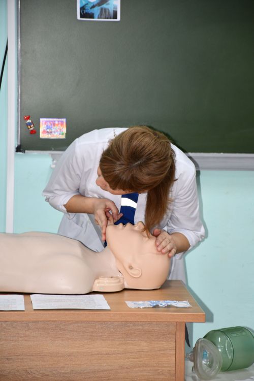 Медицина көллиятендә ачык ишекләр чарасы узды