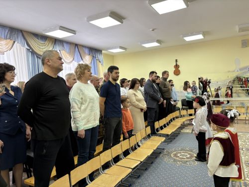 Яшел Үзәннең "Созвездие" 10нчы балалар бакчасында Бөек Җиңүнең 80 еллык юбилеена һәм "Ватанны саклаучылар" елының рәсми ачылышына багышланган чара