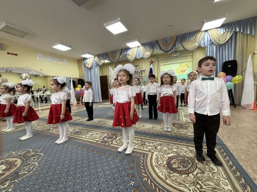 Яшел Үзәннең "Созвездие" 10нчы балалар бакчасында Бөек Җиңүнең 80 еллык юбилеена һәм "Ватанны саклаучылар" елының рәсми ачылышына багышланган чара