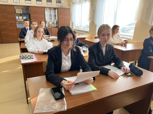 Яшел Үзәннең 3нче гимназиясендә «Үз халкын данлаган татарлар» Бөтенроссия фәнни-гамәли конференциясе