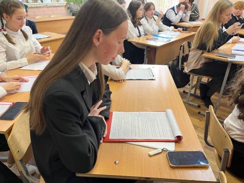 Яшел Үзәннең 3нче гимназиясендә «Үз халкын данлаган татарлар» Бөтенроссия фәнни-гамәли конференциясе