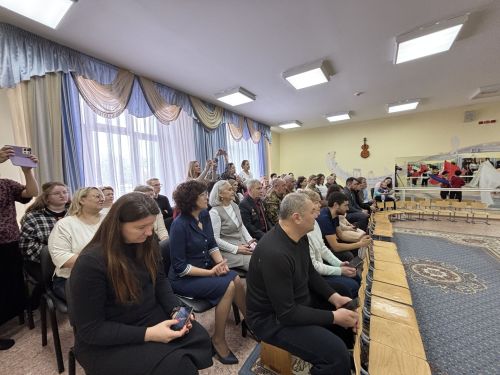 Яшел Үзәннең "Созвездие" 10нчы балалар бакчасында Бөек Җиңүнең 80 еллык юбилеена һәм "Ватанны саклаучылар" елының рәсми ачылышына багышланган чара