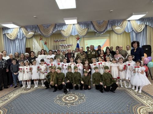 Яшел Үзәннең "Созвездие" 10нчы балалар бакчасында Бөек Җиңүнең 80 еллык юбилеена һәм "Ватанны саклаучылар" елының рәсми ачылышына багышланган чара