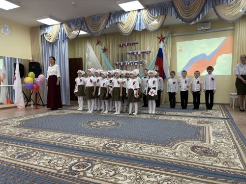 Яшел Үзәннең "Созвездие" 10нчы балалар бакчасында Бөек Җиңүнең 80 еллык юбилеена һәм "Ватанны саклаучылар" елының рәсми ачылышына багышланган чара
