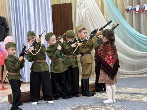 Яшел Үзәннең "Созвездие" 10нчы балалар бакчасында Бөек Җиңүнең 80 еллык юбилеена һәм "Ватанны саклаучылар" елының рәсми ачылышына багышланган чара