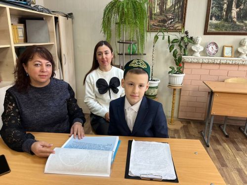 Яшел Үзәннең 3нче гимназиясендә «Үз халкын данлаган татарлар» Бөтенроссия фәнни-гамәли конференциясе