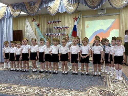 Яшел Үзәннең "Созвездие" 10нчы балалар бакчасында Бөек Җиңүнең 80 еллык юбилеена һәм "Ватанны саклаучылар" елының рәсми ачылышына багышланган чара