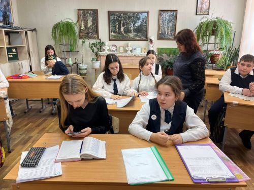 Яшел Үзәннең 3нче гимназиясендә «Үз халкын данлаган татарлар» Бөтенроссия фәнни-гамәли конференциясе