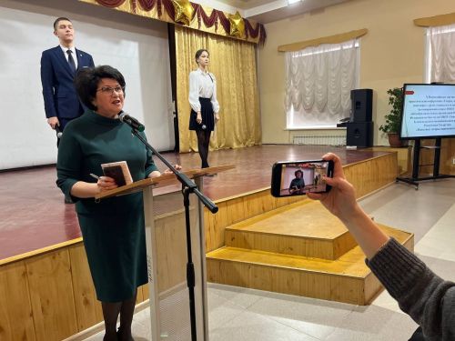 Яшел Үзәннең 3нче гимназиясендә «Үз халкын данлаган татарлар» Бөтенроссия фәнни-гамәли конференциясе