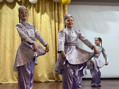 Яшел Үзәннең 3нче гимназиясендә «Үз халкын данлаган татарлар» Бөтенроссия фәнни-гамәли конференциясе