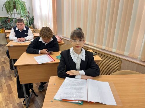 Яшел Үзәннең 3нче гимназиясендә «Үз халкын данлаган татарлар» Бөтенроссия фәнни-гамәли конференциясе