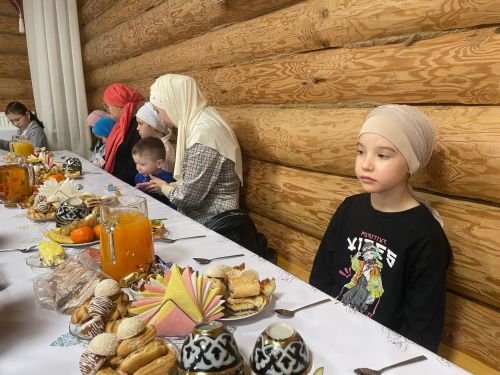 Якыннары МХО булган, гомерләре яу кырында өзелгән гаиләләр «Тынычлык» мәчетендә кунакта