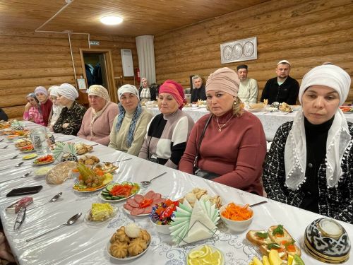 Якыннары МХО булган, гомерләре яу кырында өзелгән гаиләләр «Тынычлык» мәчетендә кунакта