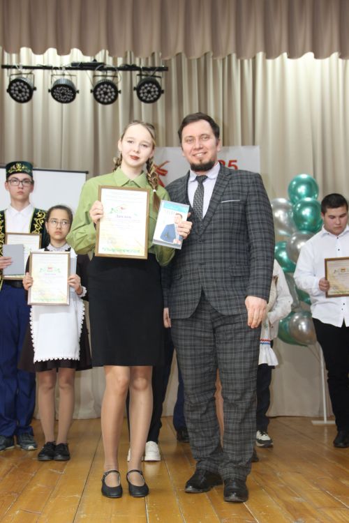 "Татар сүзе - 2025". Мулла Иле.