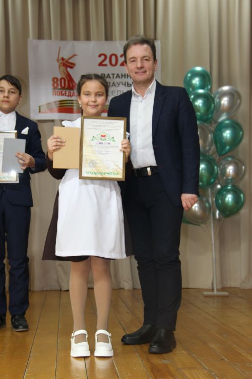 "Татар сүзе - 2025". Мулла Иле.