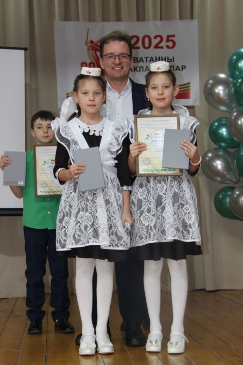 "Татар сүзе - 2025". Мулла Иле.