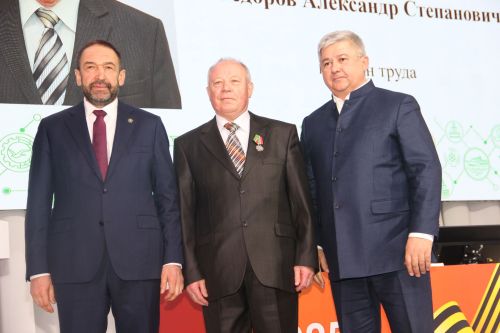 Яшел Үзәндә ТР Премьер-министры Алексей Песошин катнашында шәһәр һәм район сессиясе узды