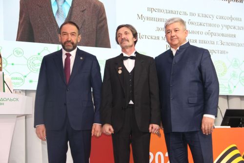 Яшел Үзәндә ТР Премьер-министры Алексей Песошин катнашында шәһәр һәм район сессиясе узды