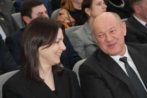 Яшел Үзәндә ТР Премьер-министры Алексей Песошин катнашында шәһәр һәм район сессиясе узды