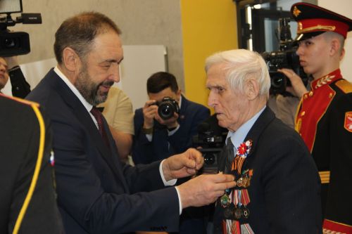 Яшел Үзәндә ТР Премьер-министры Алексей Песошин катнашында шәһәр һәм район сессиясе узды