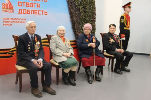 Яшел Үзәндә ТР Премьер-министры Алексей Песошин катнашында шәһәр һәм район сессиясе узды