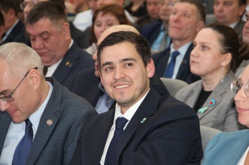 Яшел Үзәндә ТР Премьер-министры Алексей Песошин катнашында шәһәр һәм район сессиясе узды
