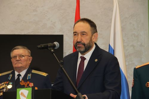 Яшел Үзәндә ТР Премьер-министры Алексей Песошин катнашында шәһәр һәм район сессиясе узды