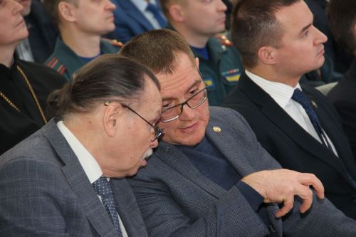 Яшел Үзәндә ТР Премьер-министры Алексей Песошин катнашында шәһәр һәм район сессиясе узды