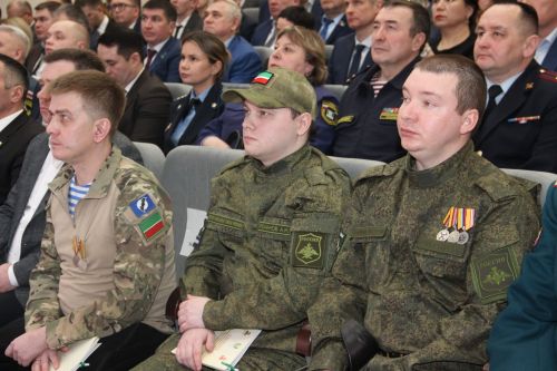 Яшел Үзәндә ТР Премьер-министры Алексей Песошин катнашында шәһәр һәм район сессиясе узды