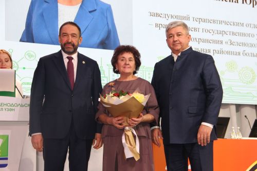 Яшел Үзәндә ТР Премьер-министры Алексей Песошин катнашында шәһәр һәм район сессиясе узды