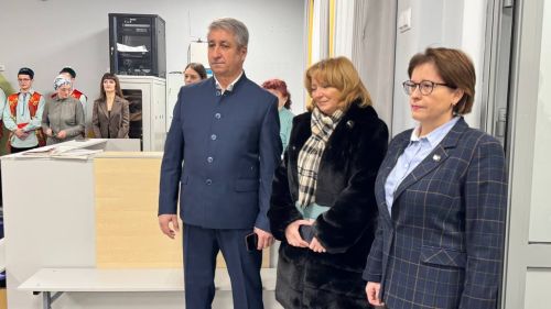 Шәһәребезнең 5нче гимназиясендә 2025 елда Татарстан Республикасында үткәрелүче «Профессионаллар» дип аталган һөнәри осталык чемпионатының төбәк этабын ачу тантанасы узды