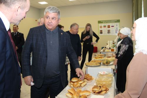 Олы Ачасыр хисап сессиясе бик җылы, оешкан төстә узды.