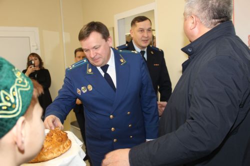 Олы Ачасыр хисап сессиясе бик җылы, оешкан төстә узды.