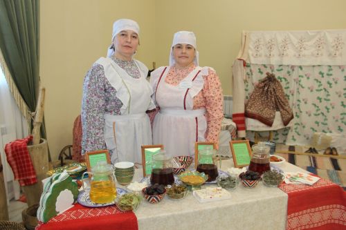 Олы Ачасыр хисап сессиясе бик җылы, оешкан төстә узды.