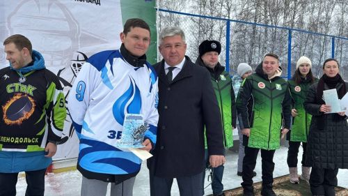 Район башлыгы Кубогына хоккей ярышы