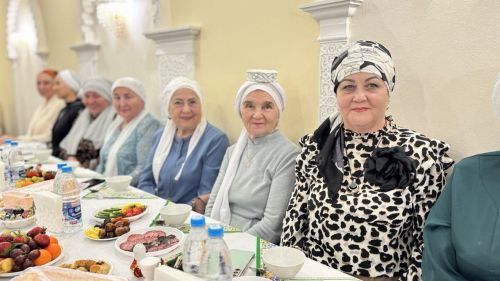 «Тарихи» мәчетендә район күләмендә ифтар узды