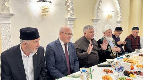 «Тарихи» мәчетендә район күләмендә ифтар узды