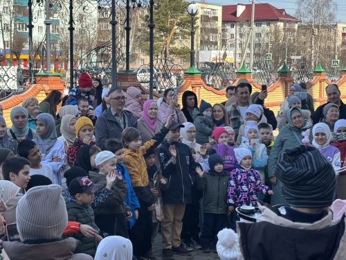 Яшел Үзәннең "Җәмигъ" мәчете территориясендә Ураза бәйрәме 2025